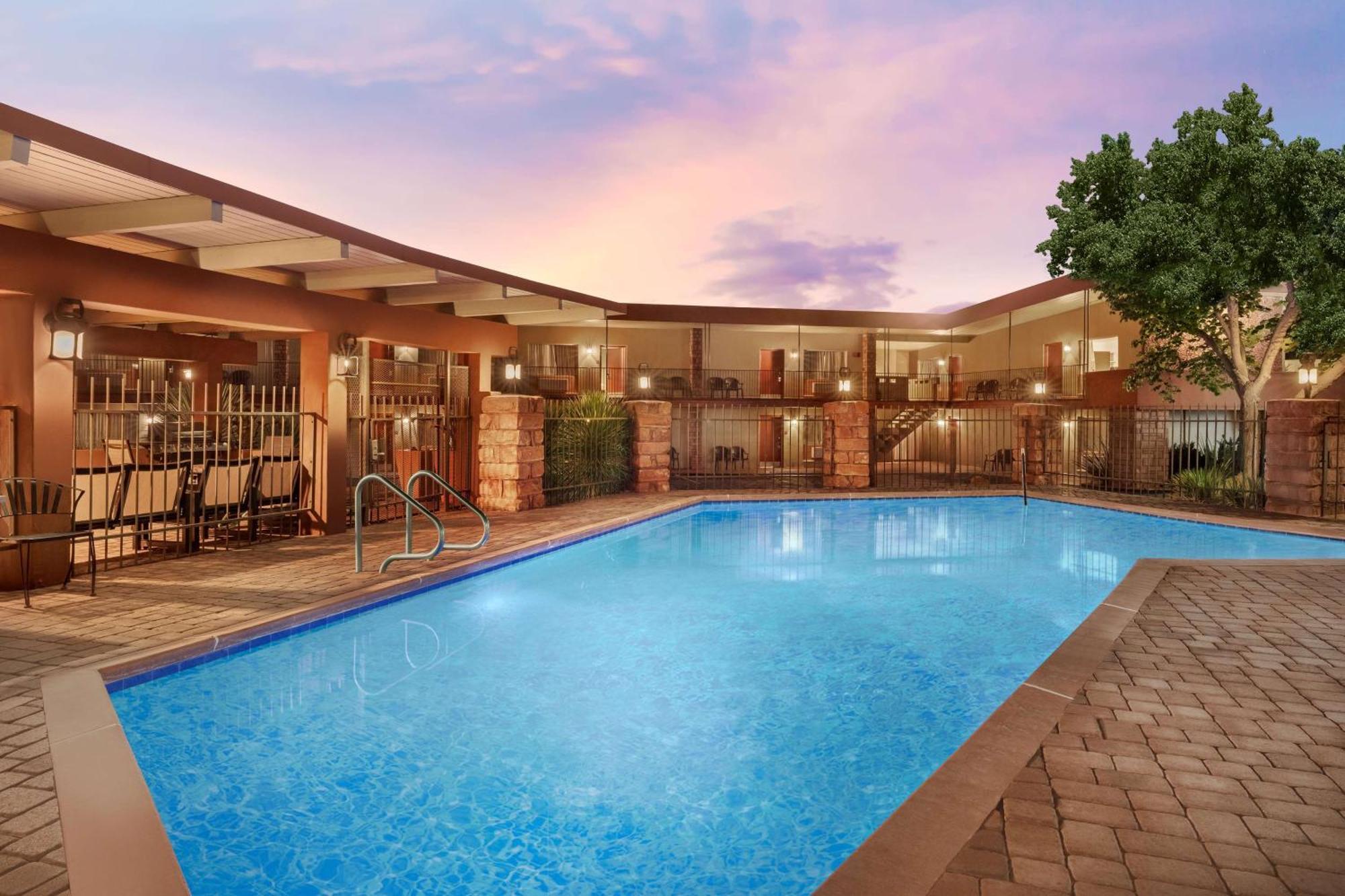 Best Western Red Hills Кейнаб Екстериор снимка